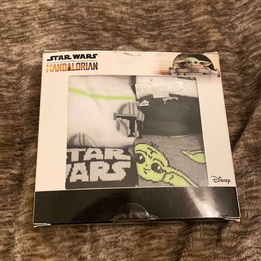Star Wars The Mandalorian Grogu The Child Baby Yoda 4 Pack Socks